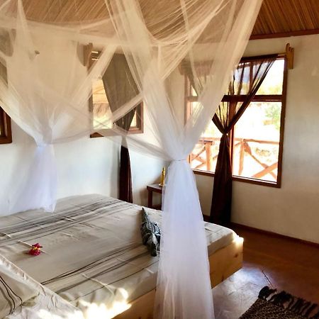 Вилла Amboseli Eco Camp Экстерьер фото